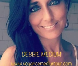 DEBBIE MEDIUM SUR NIMES